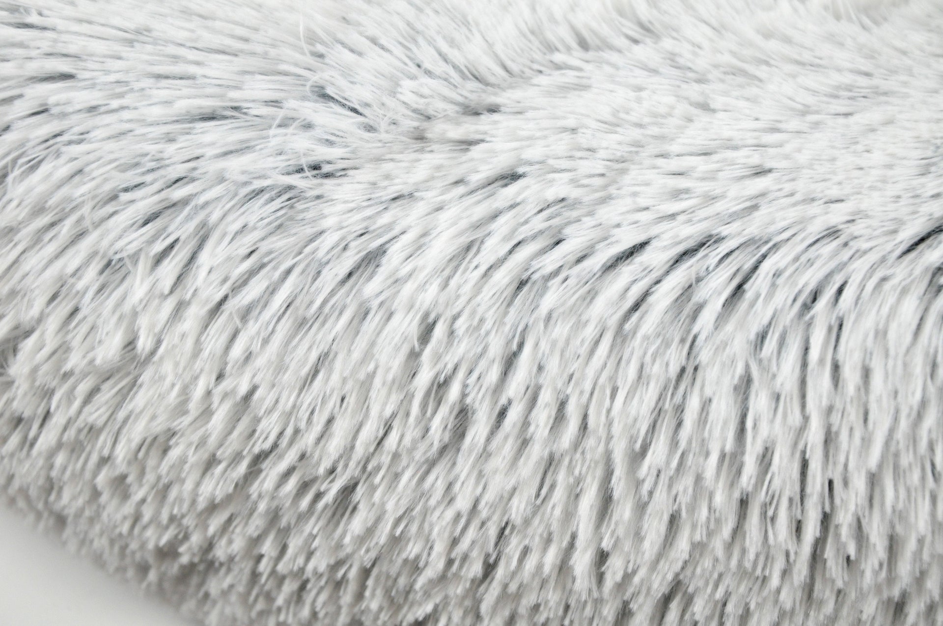 Mr. Peanut's 28-Inch OrthoPlush® Pet Bed – Snowflake White Two-Tone
