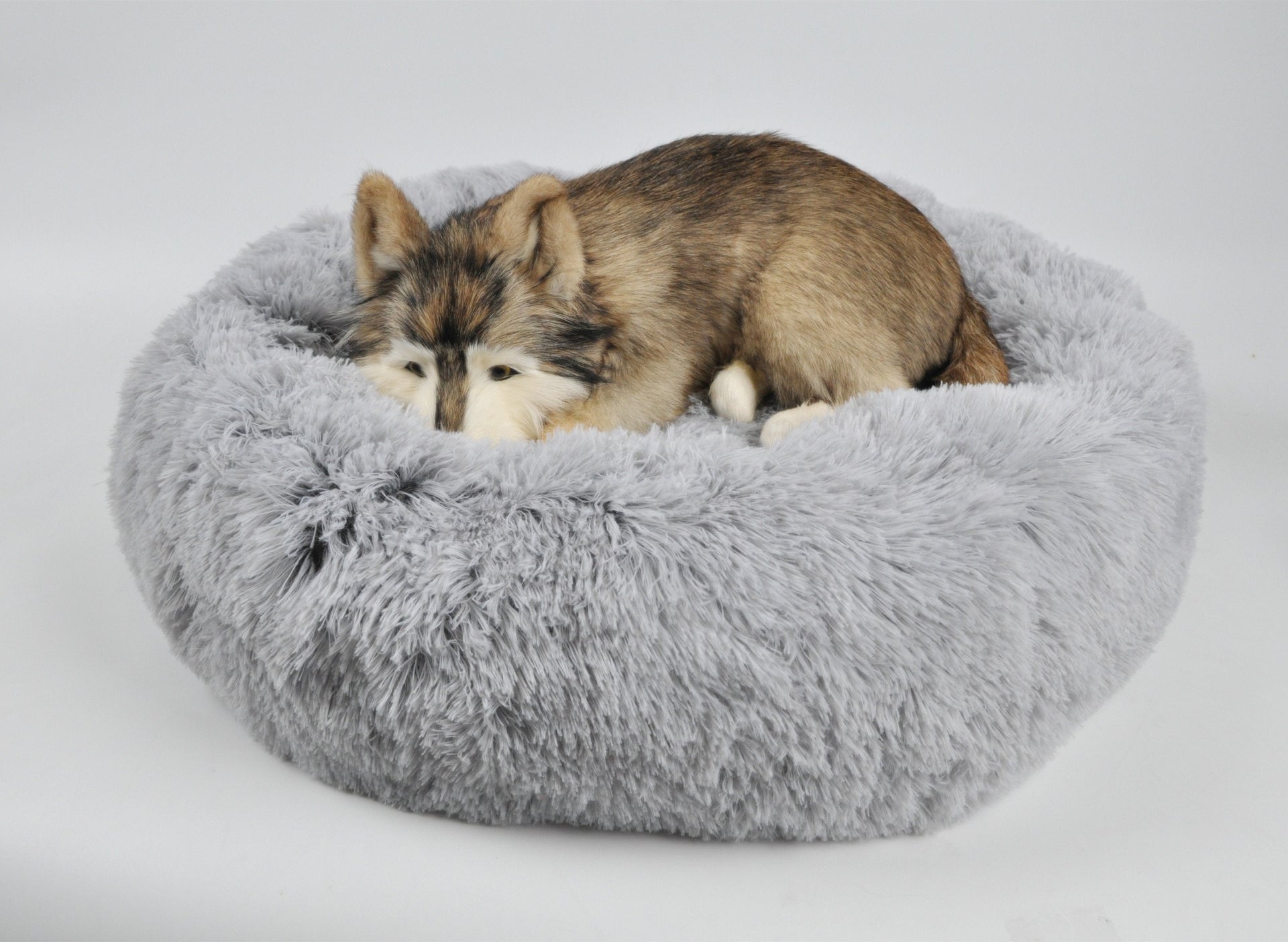 Mr. Peanut's 28-Inch OrthoPlush® Pet Bed – Snowflake White Two-Tone