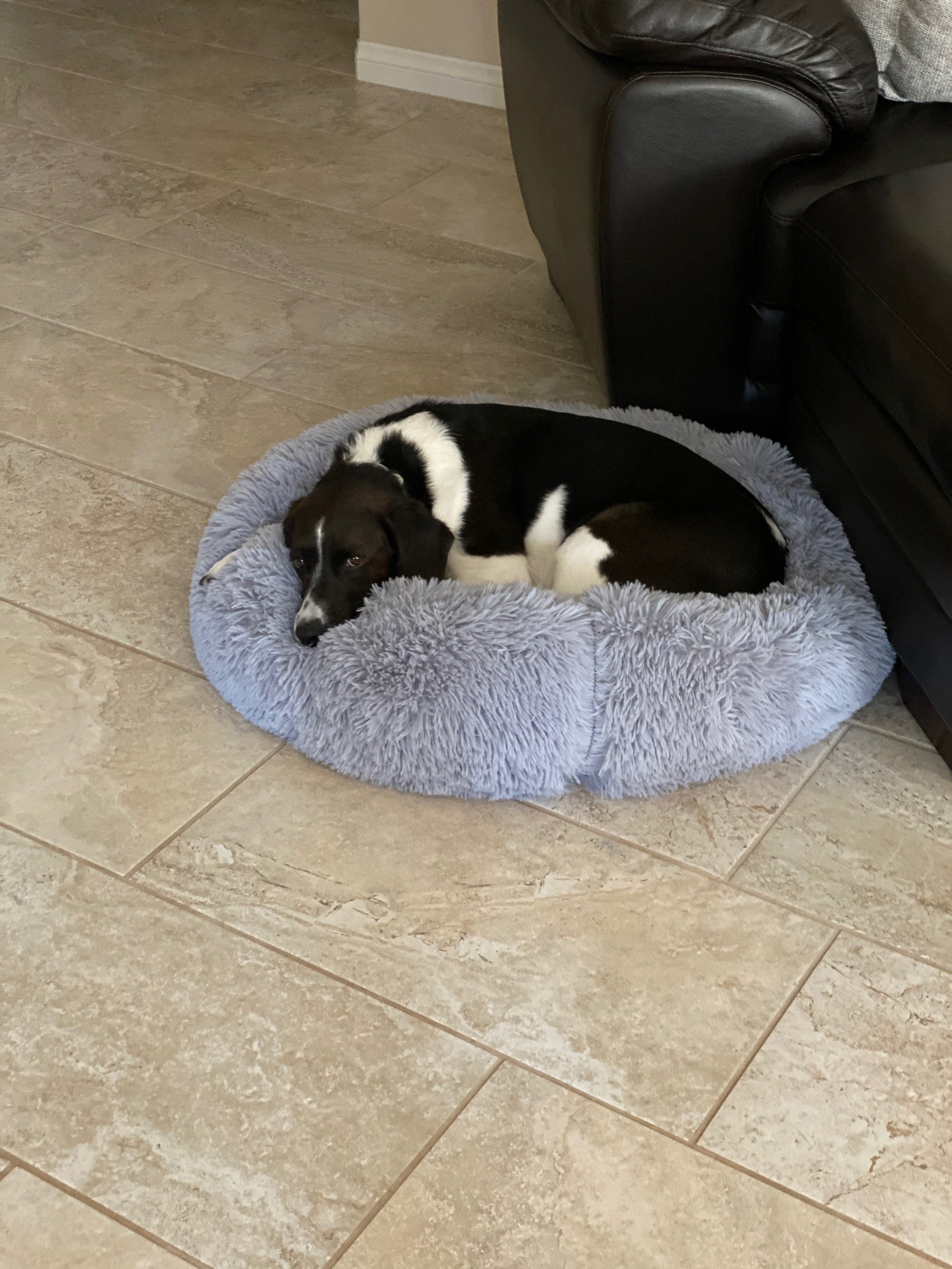 Mr. Peanut's 28-Inch OrthoPlush® Pet Bed – Snowflake White Two-Tone